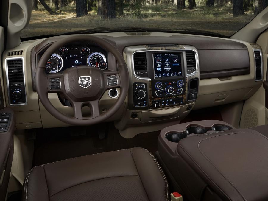  Dodge Ram 1500 Mossy Oak 2014 года  (фото 2 из 4)